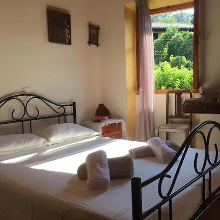 2 Floors House In Near *