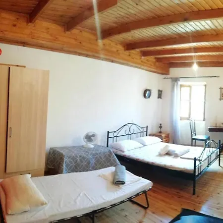 2 Floors House In Near *